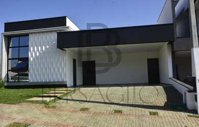 Imagem: A casa em condomínio possui 3 Dormitórios, 4 Banheiros, 2