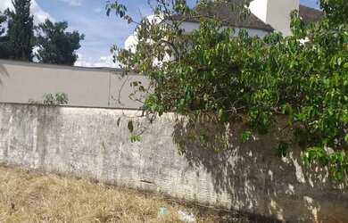 Imagem: O terreno possui 2.531m² de Área e está localizado em Bela