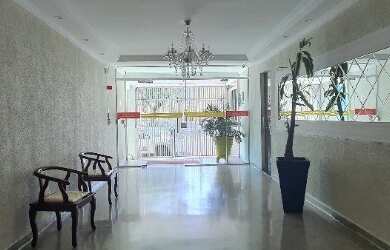 Imagem: O apartamento possui 2 Dormitórios, 2 Banheiros, 2 Vagas na