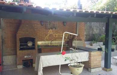 Imagem 12: Belíssima casa, espaçosa e em ótima localização. Confira