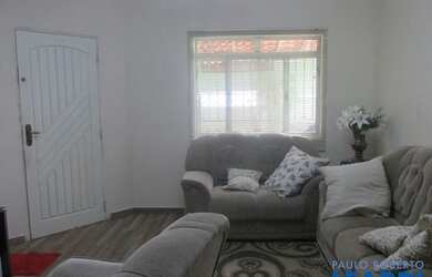 Imagem: A casa possui 4 Dormitórios, 4 Banheiros, 3 Vagas na garagem