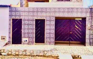 Imagem: A casa possui 5 Dormitórios, 4 Banheiros, 1 Vaga na garagem