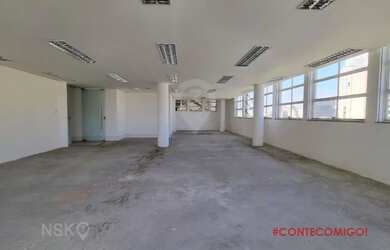 Imagem: O depósito possui 441m² de Área e está localizado em Centro