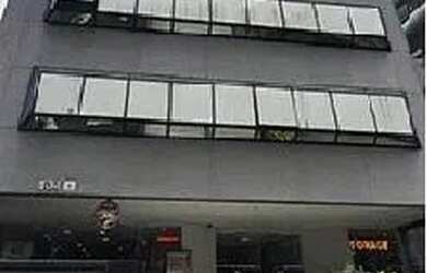 Imagem: O depósito possui 2 Vagas na garagem, 98m² de Área e está