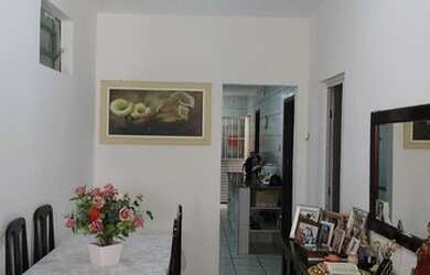 Imagem: A casa possui 3 Dormitórios, 1 Banheiro, 88m² de Área e