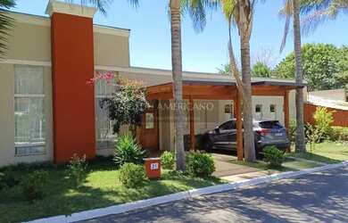 Imagem: A casa em condomínio possui 3 Dormitórios, 4 Banheiros, 2