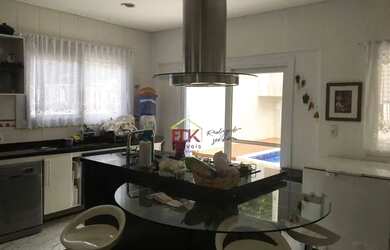 Imagem: A casa em condomínio possui 3 Dormitórios, 2 Banheiros, 5