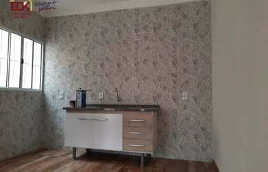 Imagem: A casa possui 2 Dormitórios, 2 Banheiros, 2 Vagas na garagem