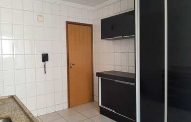 Imagem: O apartamento possui 3 Dormitórios, 2 Banheiros, 1 Vaga na