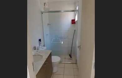 Imagem: A casa em condomínio possui 3 Dormitórios, 1 Banheiro, 2 Vagas