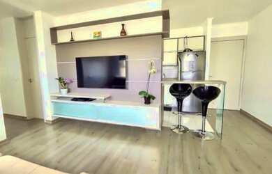 Imagem: O apartamento possui 3 Dormitórios, 1 Banheiro, 2 Vagas na