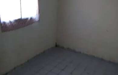 Imagem: A casa possui 2 Dormitórios, 1 Banheiro e está localizado