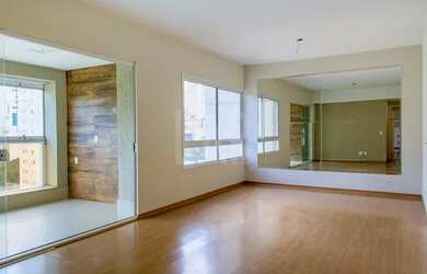 Imagem: O apartamento possui 4 Dormitórios, 2 Banheiros, 3 Vagas na