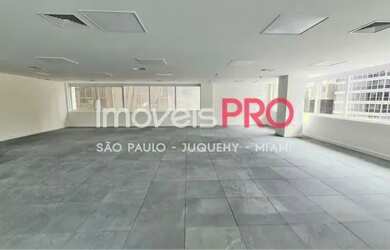 Imagem: O depósito possui 4 Vagas na garagem, 357m² de Área, Imóvel