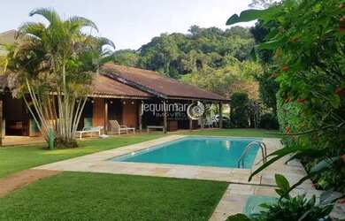 Imagem: A casa em condomínio possui 3 Dormitórios, 2 Banheiros, 4