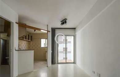 Imagem: O apartamento possui 1 Dormitório, 1 Banheiro, 1 Vaga na garagem