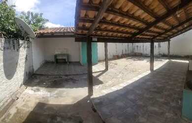 Imagem: A casa em condomínio possui 2 Dormitórios, 2 Banheiros, 2