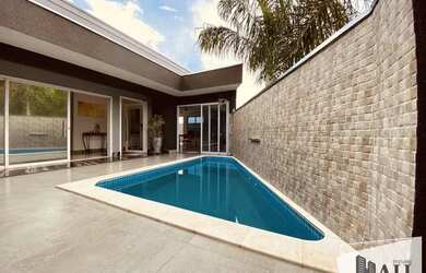 Imagem: A casa em condomínio possui 3 Dormitórios, 4 Banheiros, 4