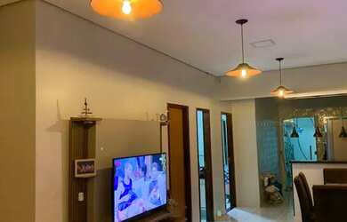 Imagem: A casa em condomínio possui 3 Dormitórios, 2 Banheiros, 2