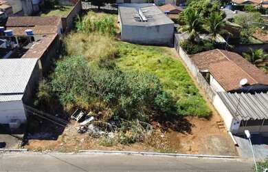 Imagem: O terreno possui 360m² de Área e está localizado em Vila