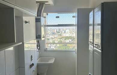 Imagem: O apartamento possui 2 Dormitórios, 2 Banheiros, 1 Vaga na