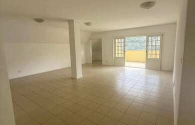 Imagem: O apartamento na cobertura possui 3 Dormitórios, 3 Banheiros