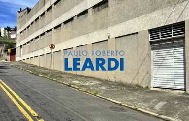 Imagem: O depósito possui 348m² de Área e está localizado em Jordanopolis