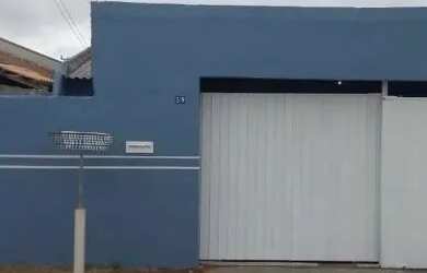 Imagem: A casa possui 2 Dormitórios e está localizado em Ceilândia