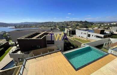 Imagem: A casa em condomínio possui 4 Dormitórios, 5 Banheiros, 4