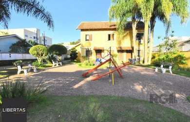 Imagem: A casa possui 2 Dormitórios, 1 Banheiro, 1 Vaga na garagem