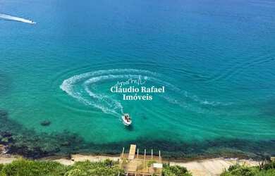 Imagem: A casa possui 2 Dormitórios, 2 Banheiros, 3 Vagas na garagem