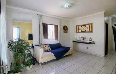 Imagem: A casa possui 4 Dormitórios, 3 Banheiros, 2 Vagas na garagem