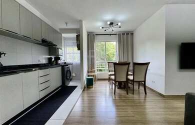 Imagem: O apartamento possui 2 Dormitórios, 1 Banheiro, 1 Vaga na garagem