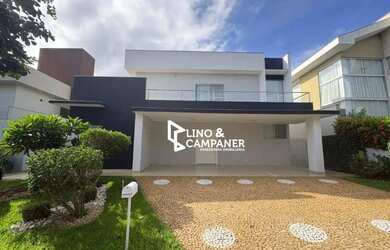 Imagem: A casa em condomínio possui 4 Dormitórios, 4 Banheiros, 4