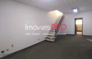 Imagem: O depósito possui 2 Vagas na garagem, 113m² de Área e está