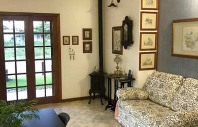 Imagem 6: Casa para venda possui 140 metros quadrados com 3 quartos em Centro - Garopaba - SC