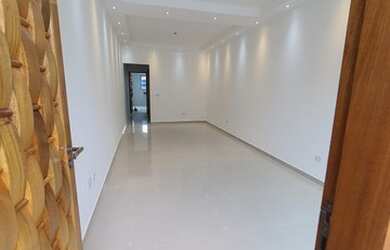 Imagem: A casa possui 3 Dormitórios, 5 Banheiros, 3 Vagas na garagem