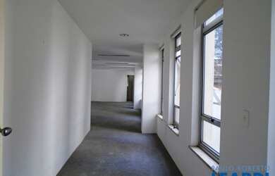 Imagem: O depósito possui 1 Vaga na garagem, 103m² de Área e está