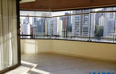 Imagem: O apartamento possui 4 Dormitórios, 4 Banheiros, 5 Vagas na