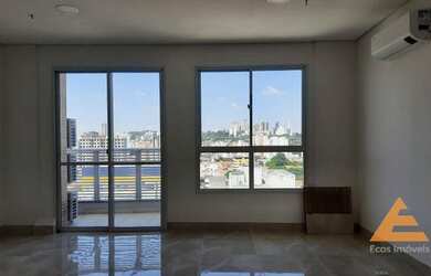 Imagem: O depósito possui 2 Vagas na garagem, 32m² de Área e está