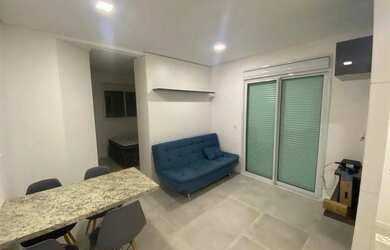 Imagem: O apartamento possui 2 Dormitórios, 1 Banheiro, 1 Vaga na garagem