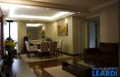 Imagem: O apartamento possui 3 Dormitórios, 3 Banheiros, 2 Vagas na