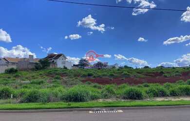 Imagem: O terreno possui 606m² de Área e está localizado em Vila