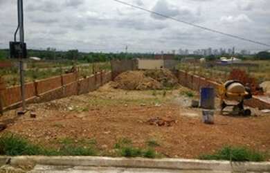 Imagem: O terreno possui 250m² de Área e está localizado em Despraiado