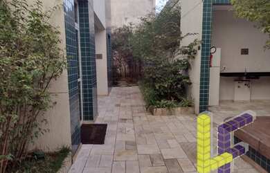 Imagem: O apartamento possui 2 Dormitórios, 2 Banheiros, 2 Vagas na