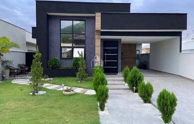 Imagem: A casa em condomínio possui 3 Dormitórios, 2 Banheiros, 2