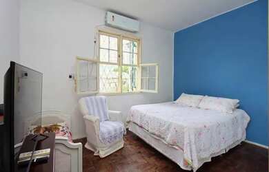 Imagem 13: Casa com três dormitórios com patio grande no bairro Santa Tereza