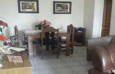 Imagem: O apartamento possui 3 Dormitórios, 1 Banheiro, 2 Vagas na