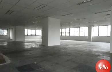 Imagem: O depósito possui 1.016m² de Área e está localizado em