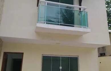 Imagem: A casa em condomínio possui 4 Dormitórios, 3 Banheiros, 2